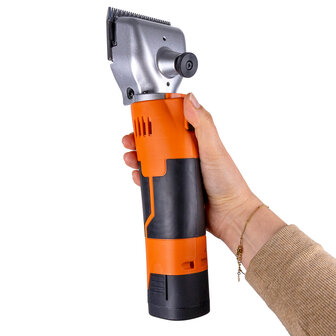 Kneizer CordlessPro Horse &ndash; Tondeuse sans fil pour chevaux &ndash; 2 batteries et 2 jeux de lames
