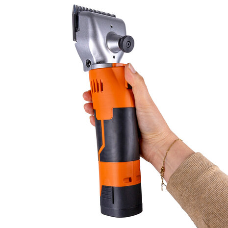 Kneizer CordlessPro Horse &ndash; Tondeuse sans fil pour chevaux &ndash; 2 batteries et 2 jeux de lames